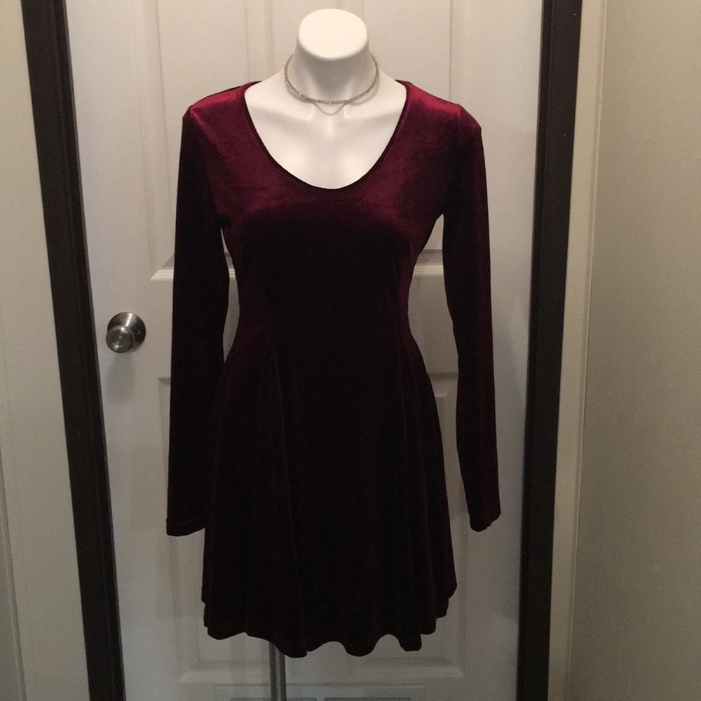 Velvet red/burgundy dress